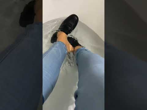 wetlook | wet jeans | bathing in my clothes