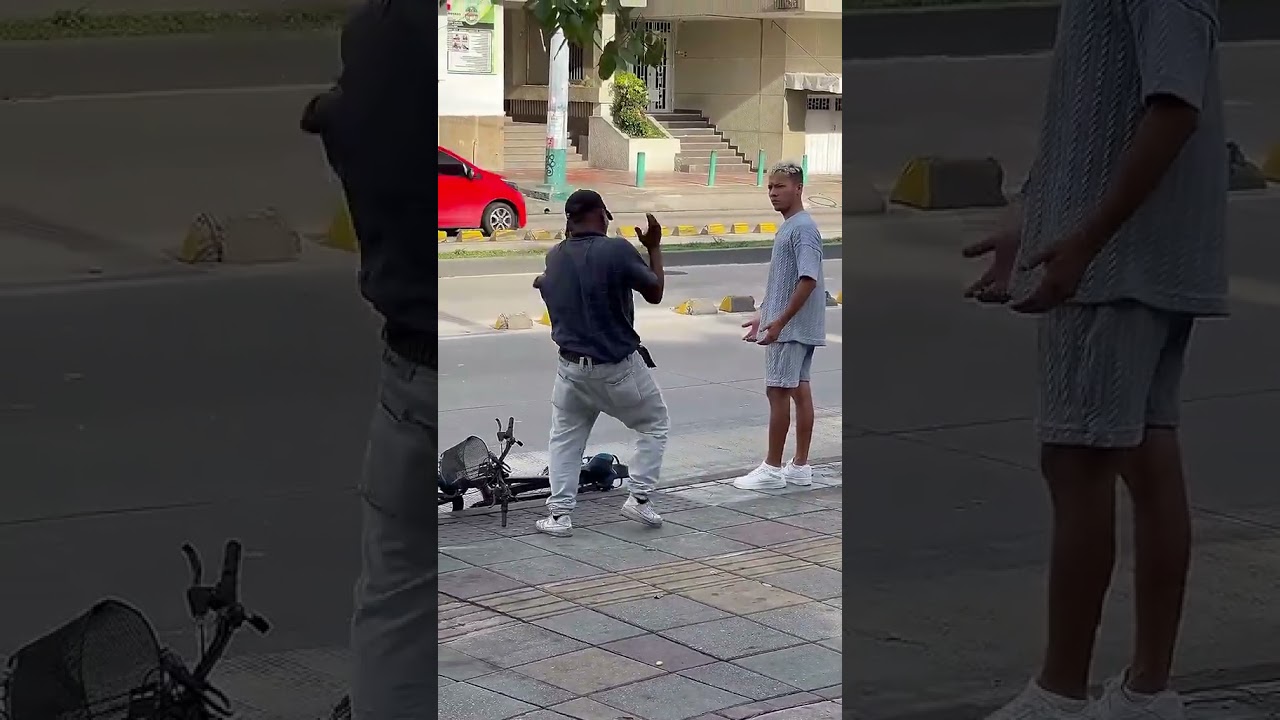 The Funny Electric Shock ⚡🤣 #prank #funnyprank #prankvideo #comedy #fyp