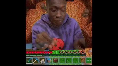 Noob vs Pro fight creeper in Minecraft #shorts #Minecraft