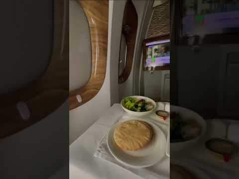 Emirates Business Class😍 Credit: @reiseneugier #foryoupage #travel #shorts