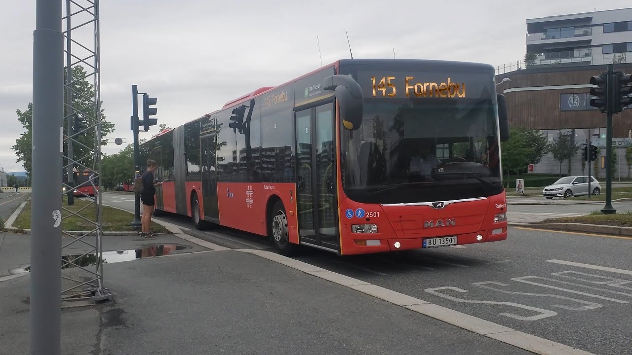 [RUSH HOUR BUSES] Bus spotting Fornebu Norway