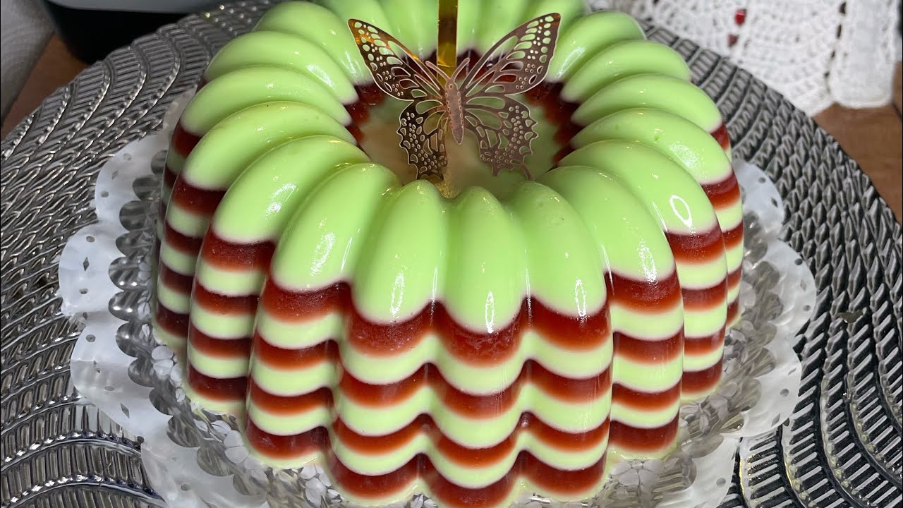 Gelatina En Capas Sabor Limón Y Frutos Rojos