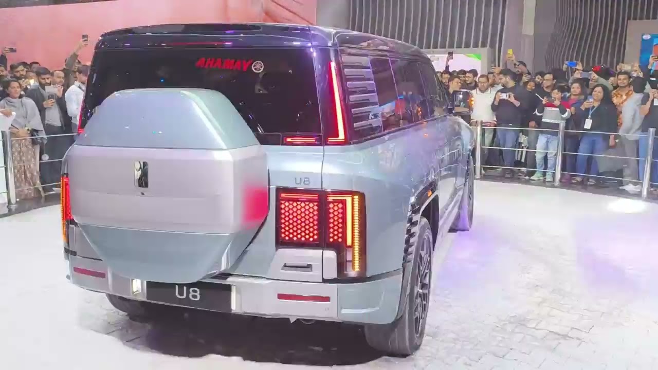 A new BYD U8 car 2025 