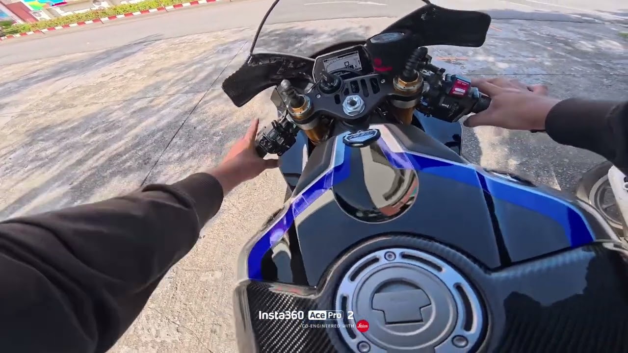 R1M Ep.1 ขี่ต้าวไข่ต๊อกไปทำงาน