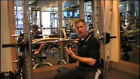 Myotest used to measure bar speed during a bench throw