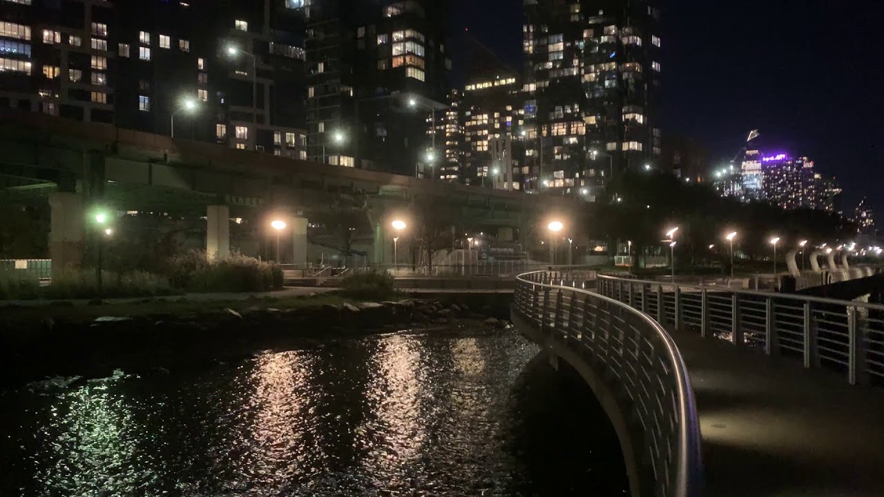 Riverside Park South Pedestrian Promenade Bridge Hudson River Solstice Bench W 63rd St NYC USA 2020