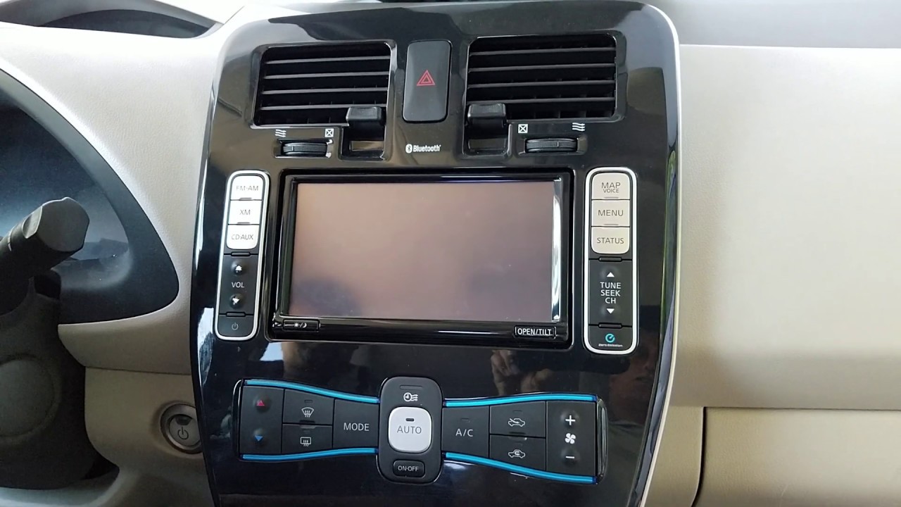 How to Remove Radio / Navigation from Nissan Leaf 2012 for