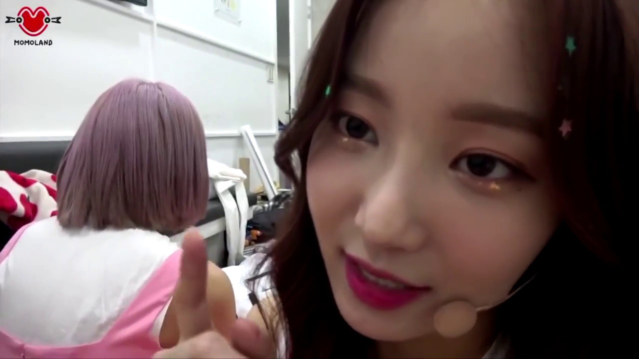 MOMOLAND UNNIES (HYEBIN AND YEONWOO)