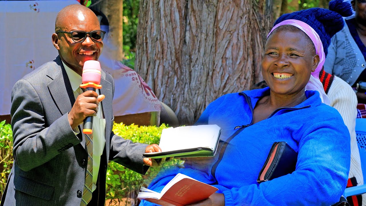 Pastor Nixon Matara - Mokobekera omwana omonyo