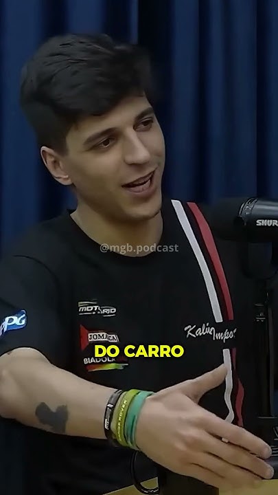 Matheus cobria os carros dos vizinhos em dia de chuva! #Shorts
