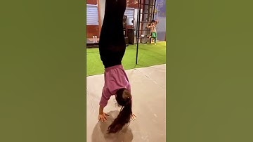Handstand walk | with support | handstand | tutorials | rickygymnast #Shorts #handstandtutorial