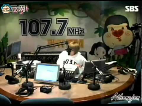 SuperJunior Kim Heechul singing happy birthday song~ 101115 Young Street2