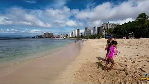 【Hawaii】 Waikiki Beach in Honolulu Hawaii - Walking Tour  , WALKING WAIKIKI  | 4K