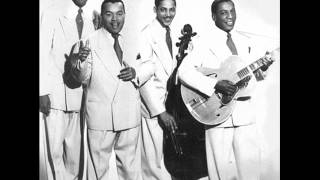 Video thumbnail of "The Ink Spots - I'll Get By (As Long As I Have You) 1944"