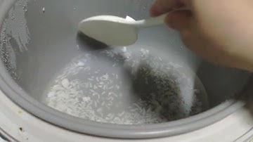 Cách lấy cơm bị dính đáy nồi ra đơn giản nhanh chóng| Nấu ăn Thanh