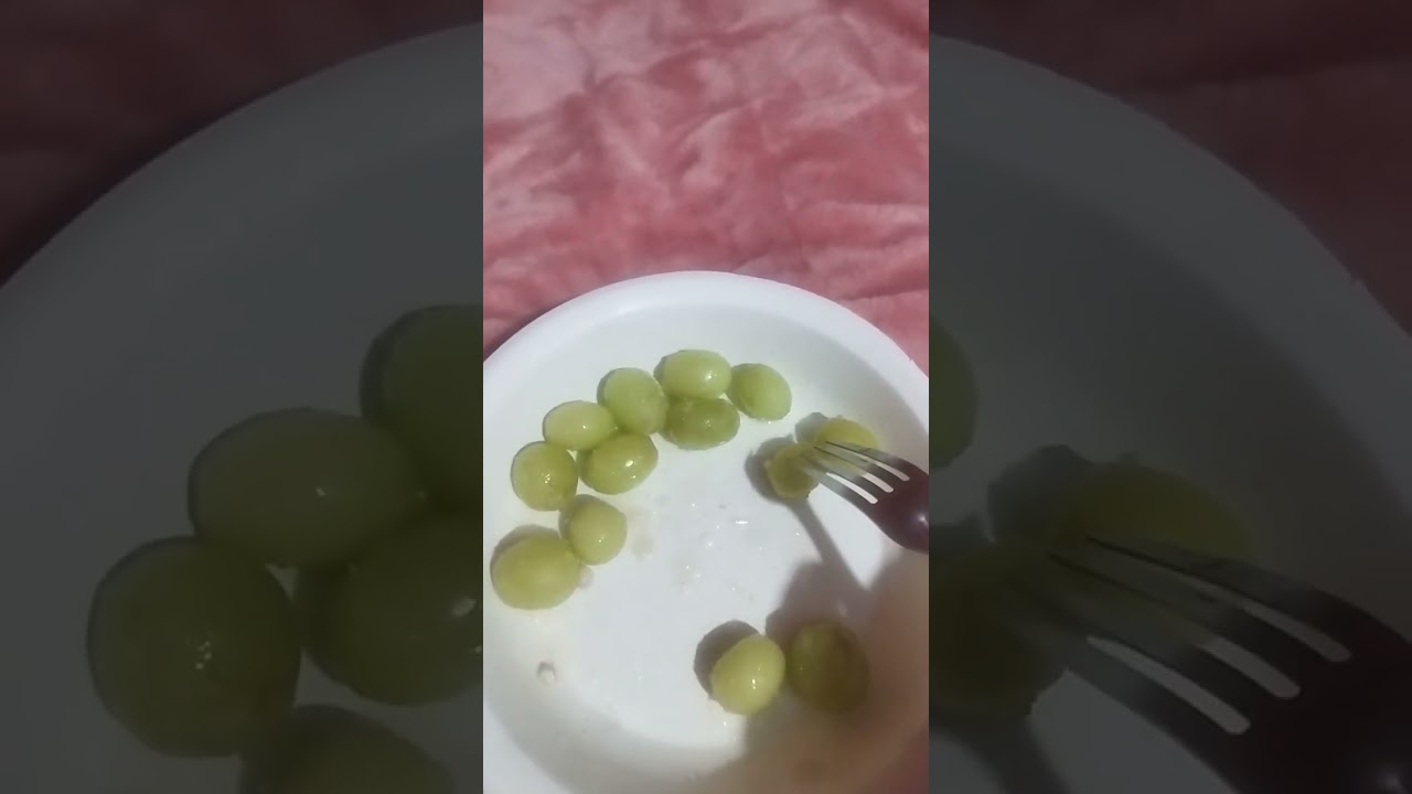 uvas de media noche jajaja 😂