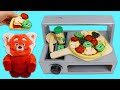 Feeding Disney Pixar Turning Red's Mei Mei from Pizza Oven Playset!