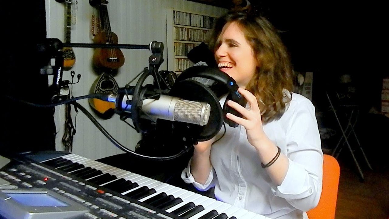 Εν λευκώ - Νατασσα Μποφιλιου - Κατερινα Ζαφειροπουλου en lefko piano voice cover by KATERINA