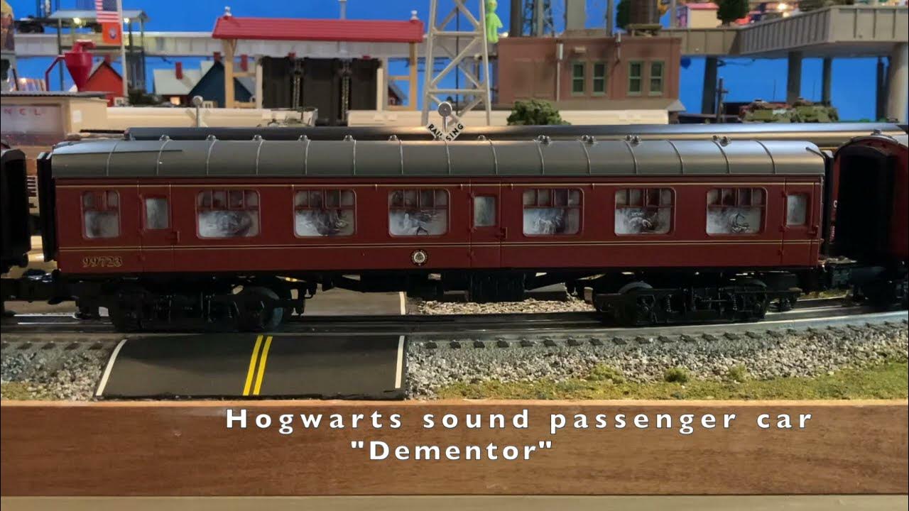 Hogwarts Express Lionel RTR & Dementor Sound Car YouTube