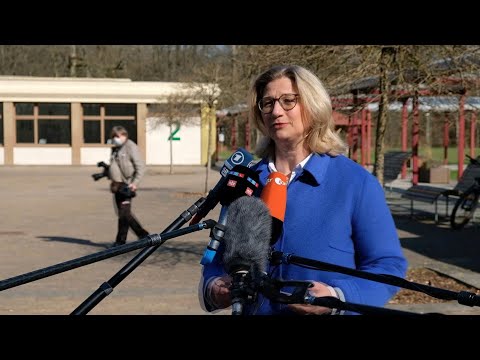 Update Saarland-Wahl: Rehlinger gibt Stimme in Neunkirchen ab | AFP