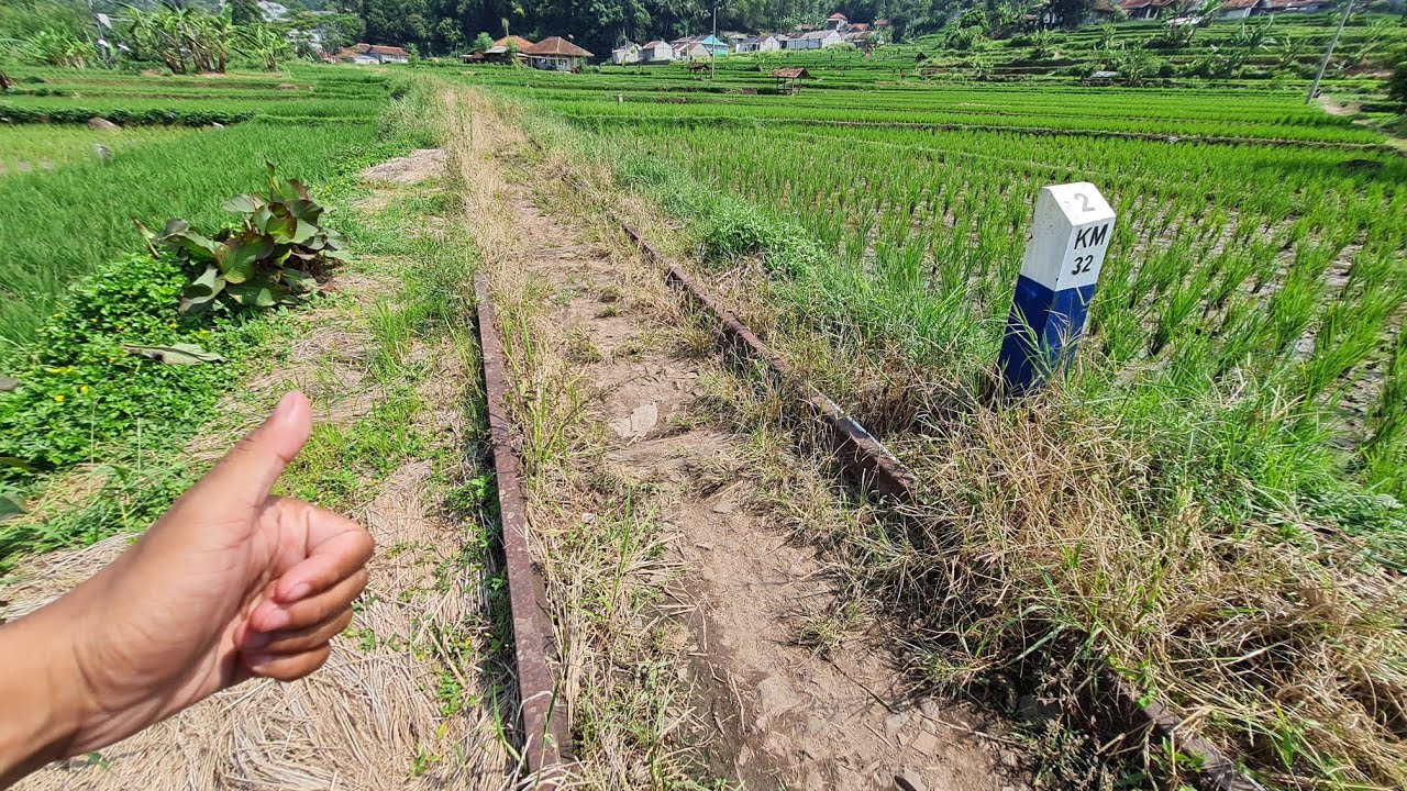 BEKAS REL KERETA RAHASIA YANG JARANG ORANG TEMUI LETAKNYA DI PESAWAHAN