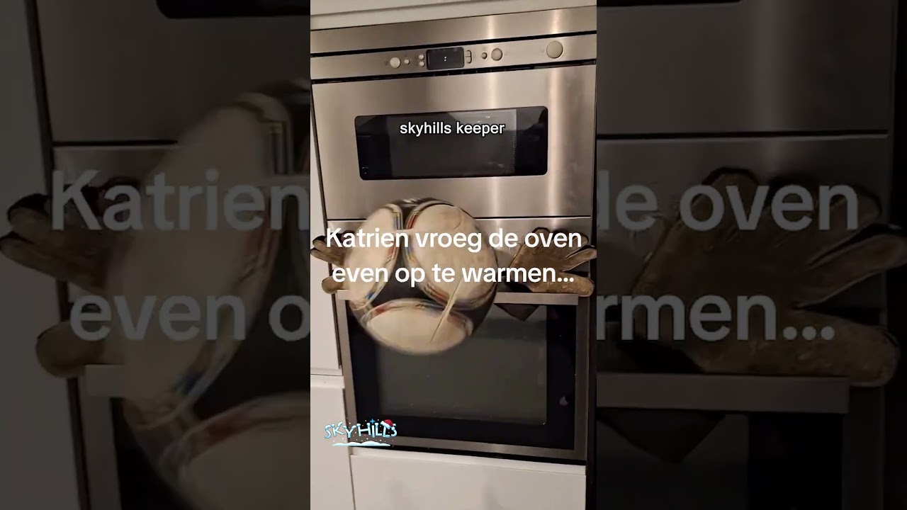 ff die oven opwarmen #oven #keuken #opwarmen #nlmemes #grappig #shorts