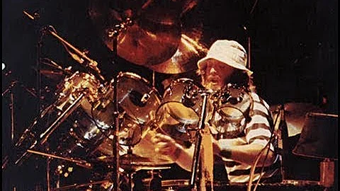 Jethro Tull - Instrumental + Drum Solo Live In USA...
