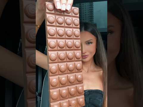 ASMR 맛있는 거대한 스니커즈 초콜릿 바와 밀카 초콜릿 먹방 #asmreatingchocolate #trending
