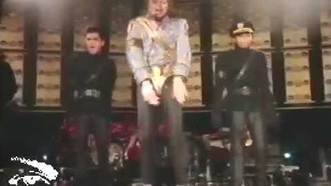♥♣🔱👑♥MICHAEL JACKSON♥🔱REPORTS LIVE IN BREMEN 1992 TOUR DANGEROUS🎤🎶♥♣♥♣♥♣♥♣♥♣♥♣♥♣