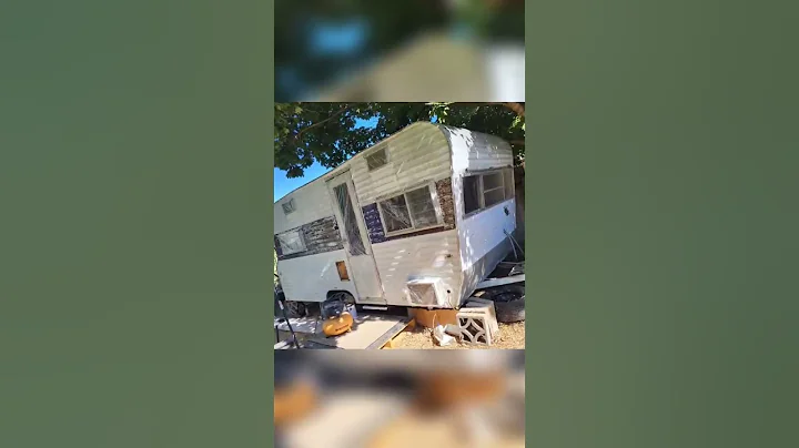 $500 Vintage Camper Salon Guest House Conversion