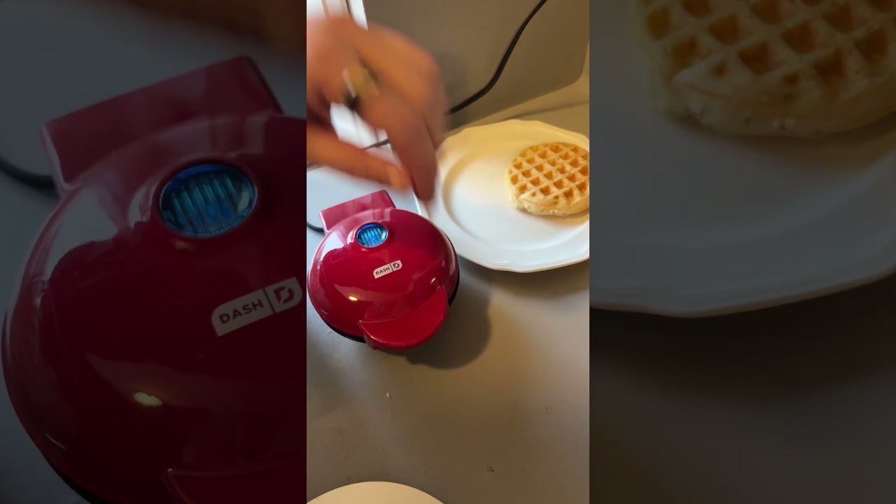 Dash Mini Waffle Maker