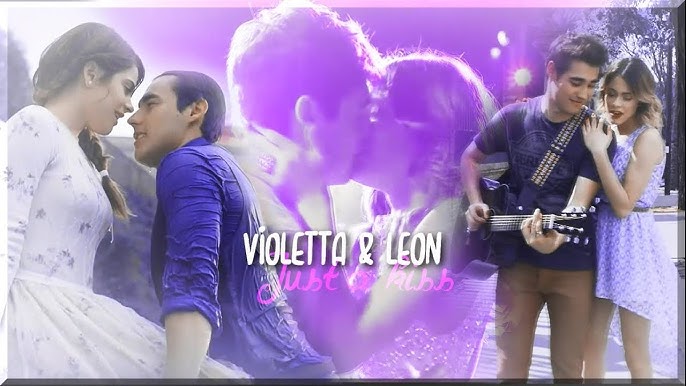 Oyoq ustidagi porno tomosha qilish Onlayn tomosha qilish uchun pornoni yalashga majbur