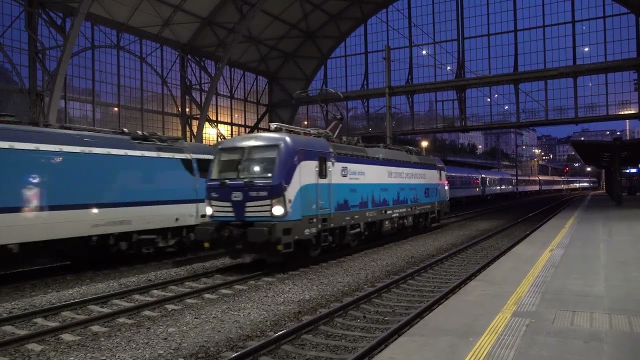 2023 - CZ - Euronight EN 442 "Slovakia" to Kosice waiting for departure, in Praha hl. n. (Prague)