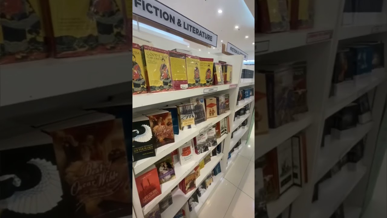 Shopping @ National Bookstore Iloilo 