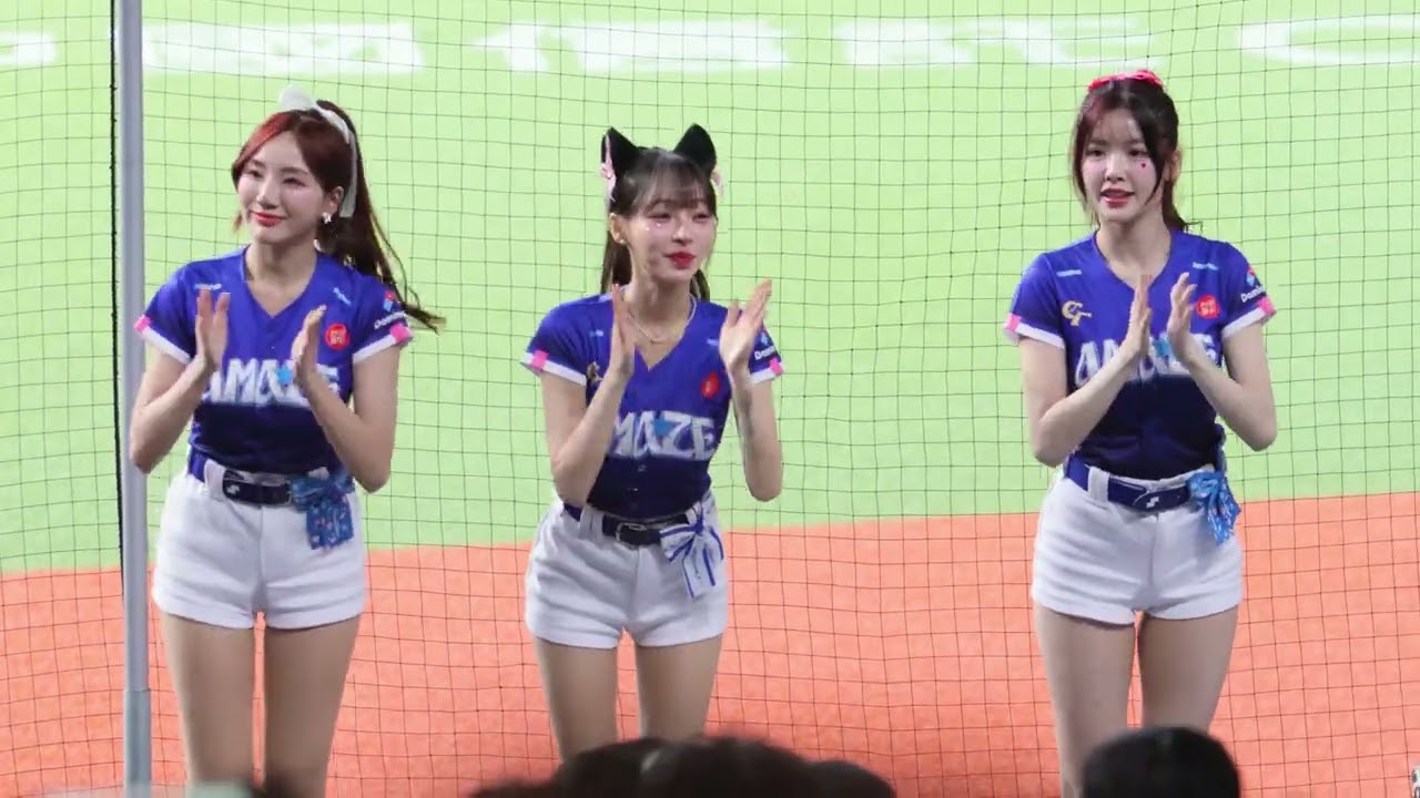 賽後大家一起「Team Taiwan」CT AMAZE-沛沛,林襄,菲菲 台北大巨蛋 台日棒球國際交流賽 2026/02/27