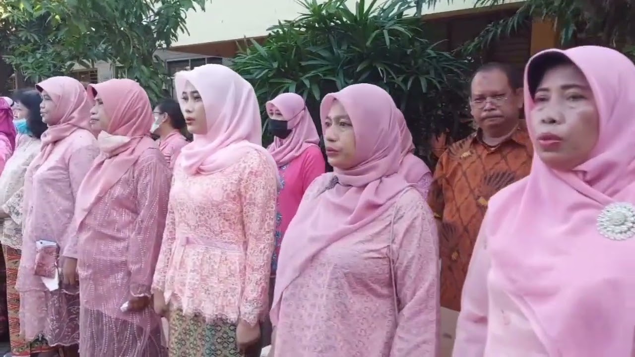 Upacara Pelepasan Siswa Kelas IX SMP Negeri 30 Surabaya