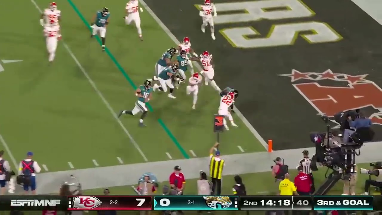 Jaden Hicks Huge Hit On Trevor Lawrence 