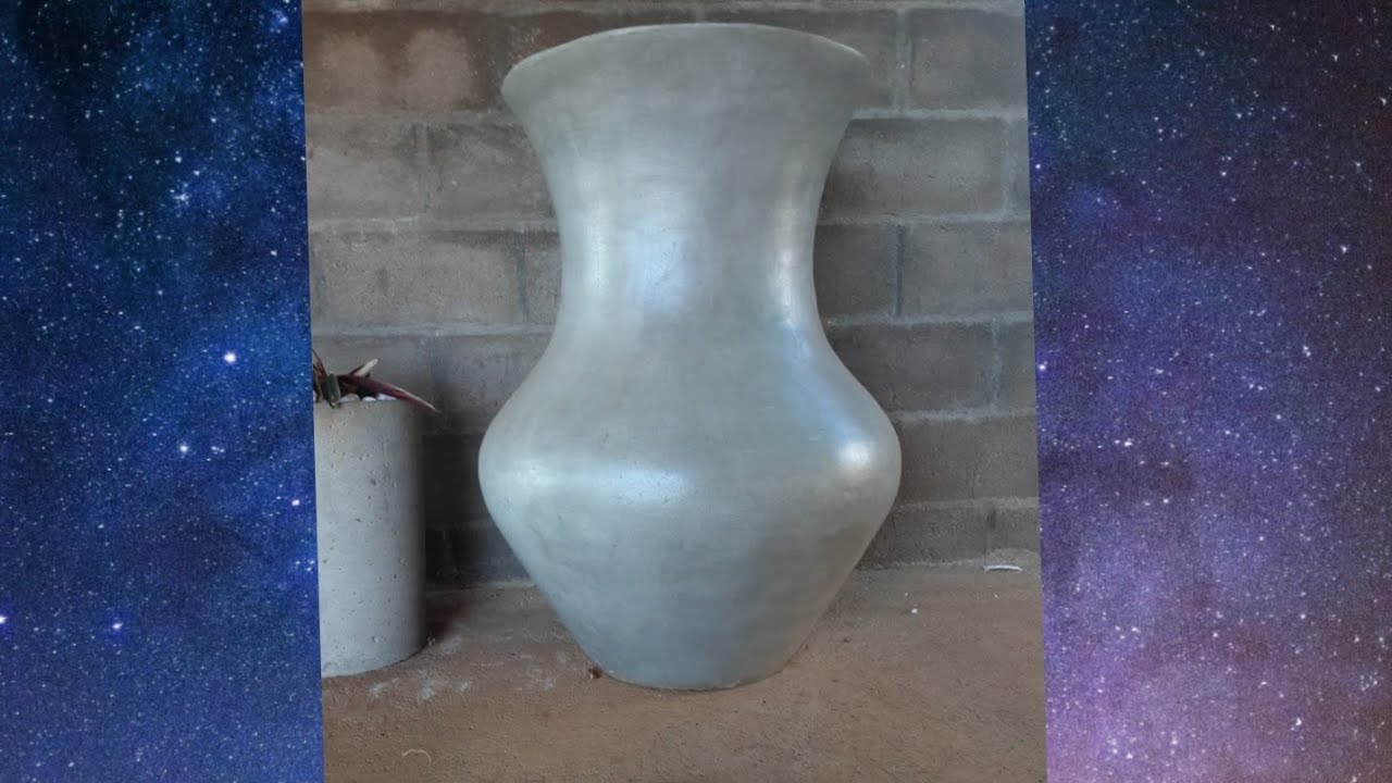 tirando vaso grande de cimento do torno muito fácil