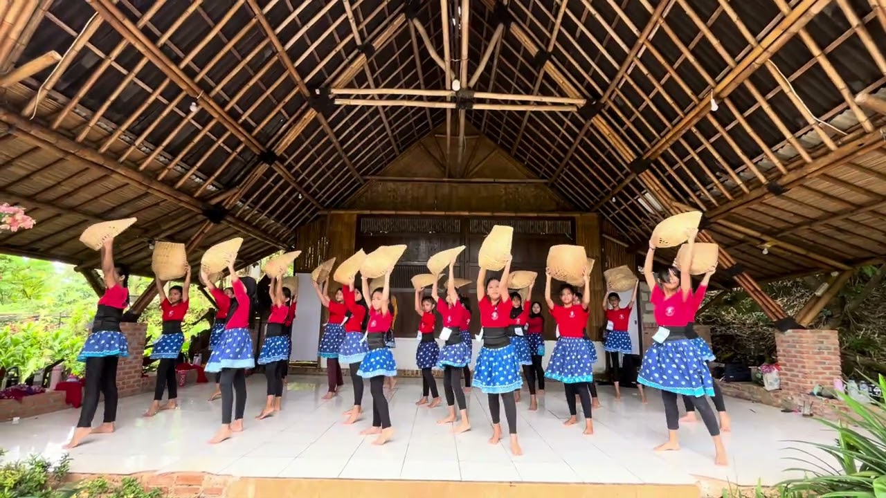 Tari Rok Serok (Kelas Dasar 4A) - Sanggar Tari Ayunda Puspita
