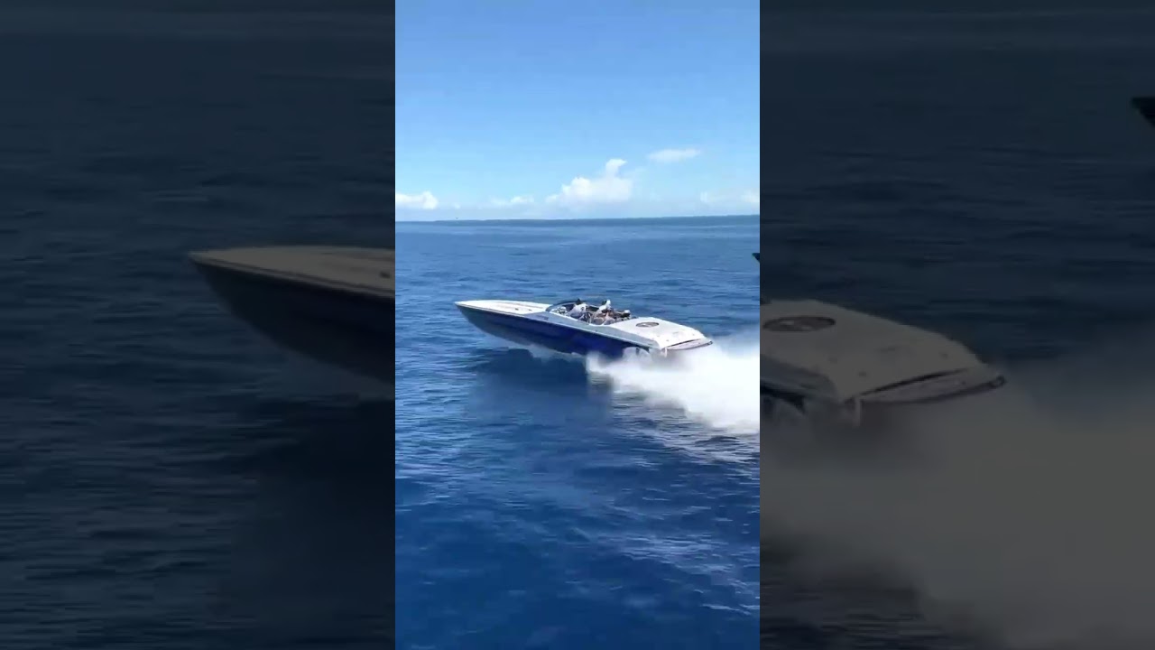 ✨Ciggrate boat VS Midnight express boat race