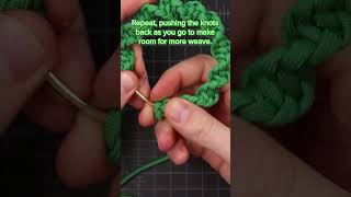 Learn How to Make a Paracord Christmas Wreath Using Macrame Techniques in Under a Minute
