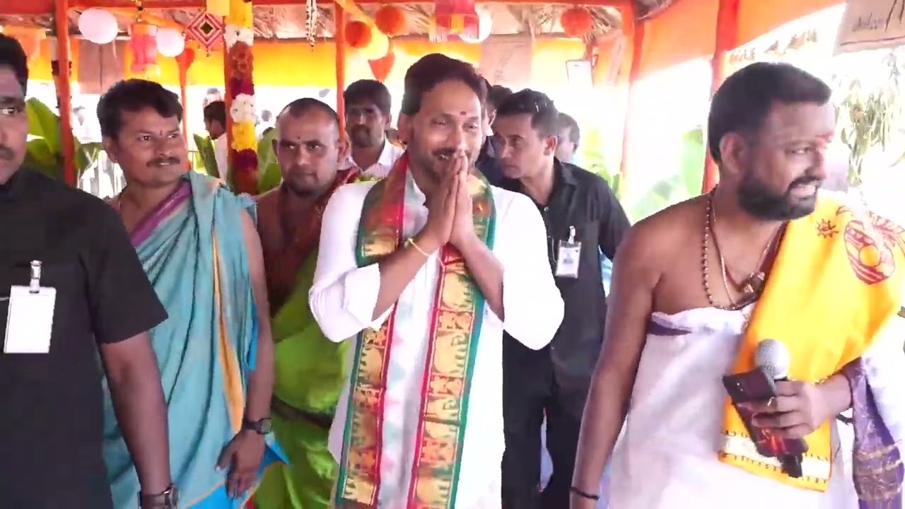 Shri YS Jagan Mohan Reddy participated in the new idol consecration and Kumbhabhishekam ceremony