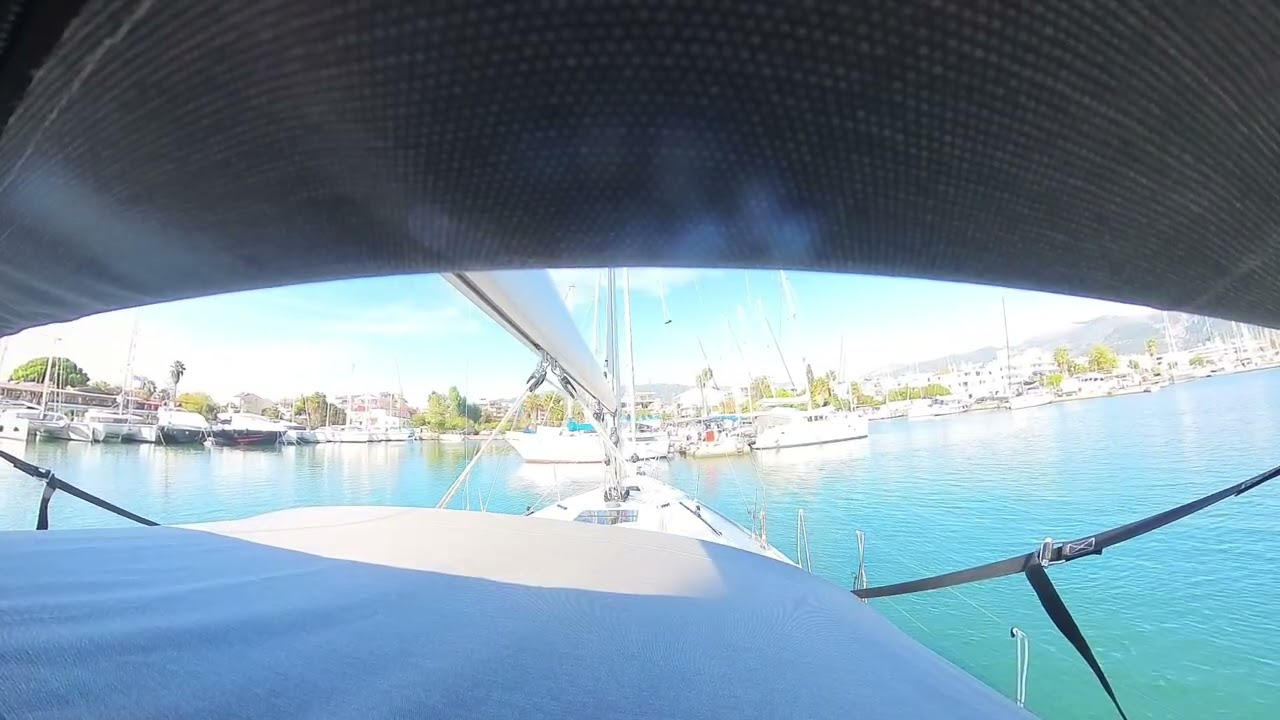 ⁣Bavaria 37 Cruiser 