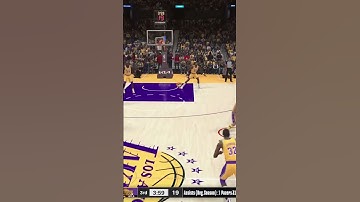 Shaq with a crazy snatch block #nba #2k24 #snatchblock #basketball #shaquilleoneal #block