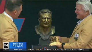 Zach Thomas enters Pro Football Hall of Fame