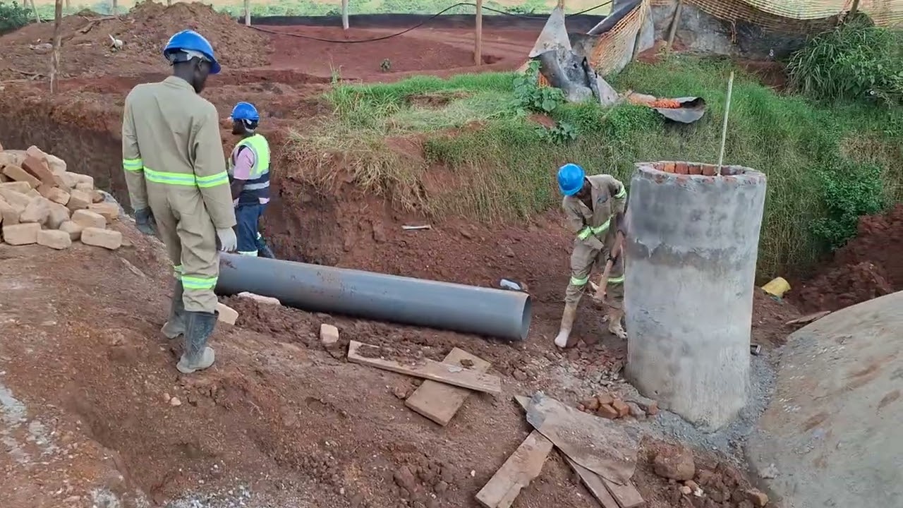 Linking the digester to the expansion chamber this afternoon. Yalelo Uganda 📍 200m³ Biogas Plant.
