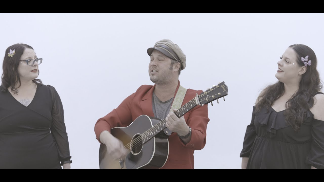 Fallen Leaves ft. Acoustic Minds (live)