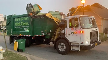 WM’s Autocar ACX/ CNrG Heil DuraPack Python ASL on Evening Recycling!