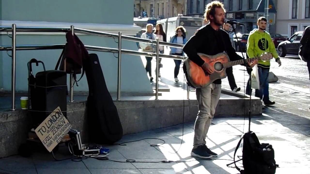 музыкант видео. уличные музыканты гитаристы виртуозы. хали гали уличные музыканты питер. уличные музыканты гитаристы виртуозы. страдивари себастьян.