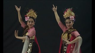PENAMPILAN TARI JAIPONG SISWI SMAN 1 MEGAMENDUNG